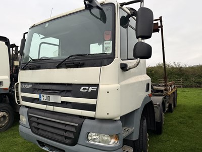 Lot 4 - 2010 DAF Hook Loader CF 85.360 Euro 5
