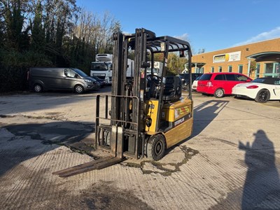 Lot 14 - 2005 Caterpillar EP16KT Electric Forklift