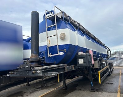 Lot 13 - 2003 SDC High Vac Tipping Tanker