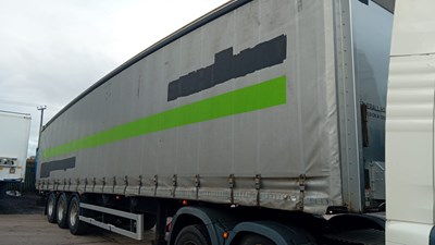 Lot 25 - 2013 Don Bur Tri-Axle Curtainside Moffet Carrier Trailer