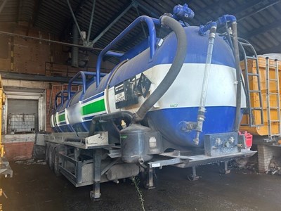 Lot 9 - 1994 SDC Tanker Vac Tri Axle Trailer