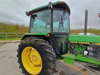 Lot 33 - John Deere 2650 Farm Tractor