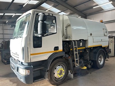Lot 44 - 2007 Iveco 150E22 Johnston Road Sweeper Euro 4