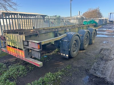 Lot 24 - 2012 Broughton Drag Tri Axle Trailer