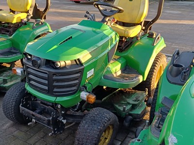 Lot 15 - 2019 John Deere X940 Ride On Mower