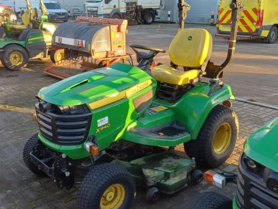 Lot 14 - 2019 John Deere X940 Ride On Mower