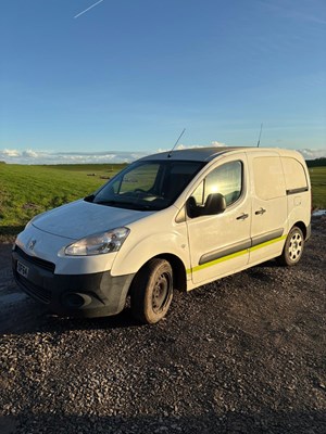 Lot 105 - 2015 (64 Plate) Peugeot Partner Panel Van Euro 5