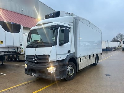 Lot 22 - 2017 (67 Plate) Mercedes Antos 1824 Fridge Unit Euro 6