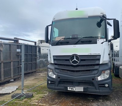 Lot 64 - 2017 (67 Plate) Mercedes Actros 1846 4x2 Tractor Unit Euro 6 NON RUNNER