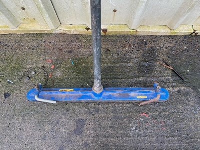 Lot 80 - Slab Lifter