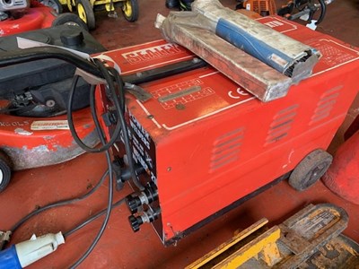 Lot 87 - Sealy Stick Welder 240v