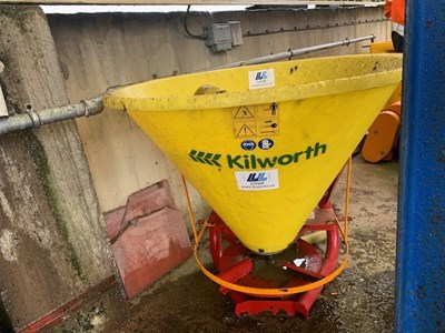 Lot 85 - Kilworth fertiliser spreader