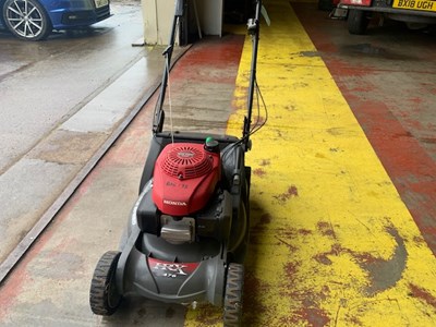 Lot 87 - Honda HRX470 Mower