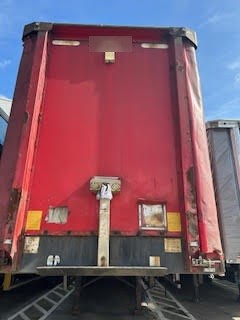 Lot 32 - 2010 Montracon Curtainside Ratchet Deck Trailer