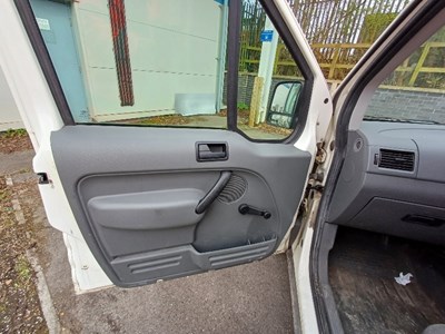 Lot 14 - 2006 Ford Transit Connect L230 D Panel Van Euro 3