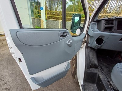 Lot 18 - 2011 Ford Transit 115 T350L RWD Euro 4