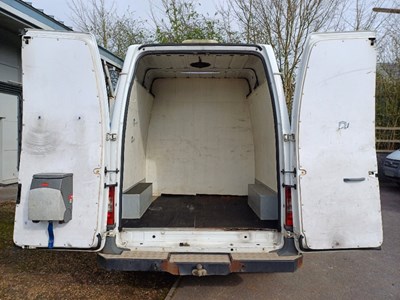 Lot 18 - 2011 Ford Transit 115 T350L RWD Euro 4