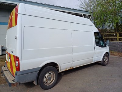 Lot 18 - 2011 Ford Transit 115 T350L RWD Euro 4