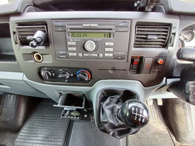 Lot 18 - 2011 Ford Transit 115 T350L RWD Euro 4