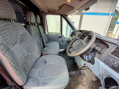 Lot 18 - 2011 Ford Transit 115 T350L RWD Euro 4
