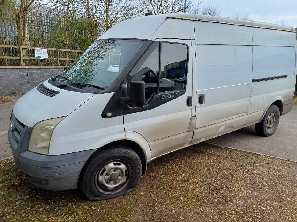 Lot 12 - 2008 Ford Transit 115 T350L RWD Panel Van