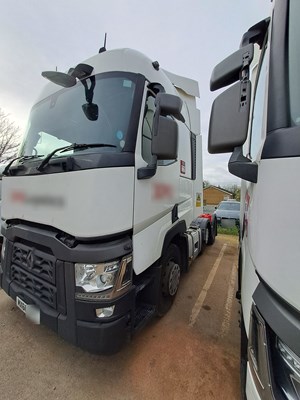 Lot 1 - 2017 (66 Plate) Renault Trucks T Euro 6 NON RUNNER