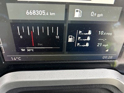 Lot 3 - 2018 Renault Trucks T480 6x2 Tractor Unit Euro 6