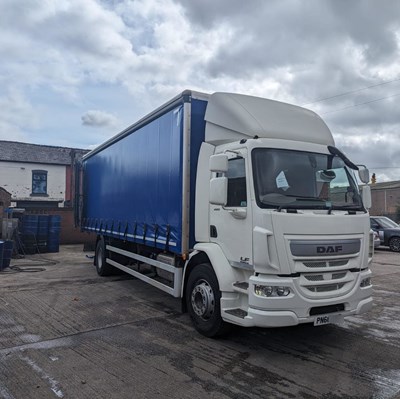 Lot 55 - 2016 (66 Plate) DAF LF 220 FA Curtain-sided Lorry with Tuck-under Tail Lift Euro 6