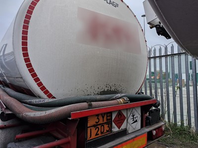 Lot 21 - 2014 LAG Petrol Tanker