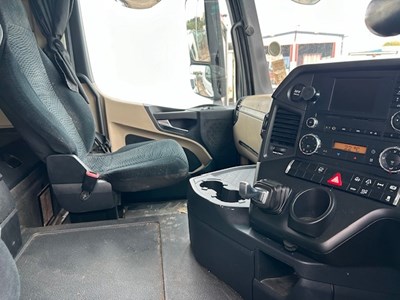Lot 7 - 2018 (67 Plate) Mercedes Actros 1824 Demount Euro 6