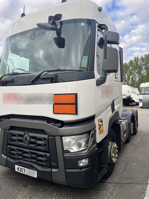 Lot 9 - 2017 Renault Trucks T Series 6x2 Tractor Unit Euro 6