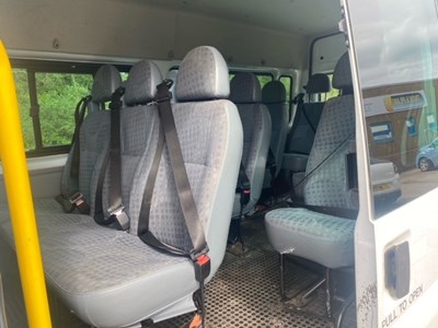 Lot 14 - 2009 (59 Plate) Ford Transit 15 Seater Minibus Euro 4