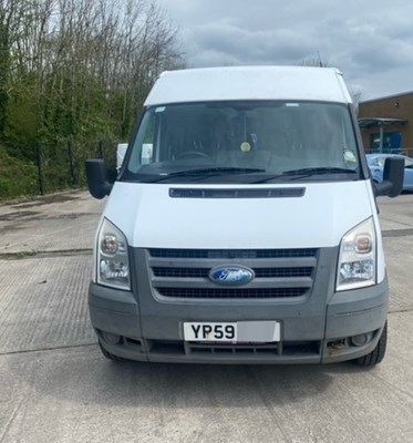 Lot 14 - 2009 (59 Plate) Ford Transit 15 Seater Minibus Euro 4