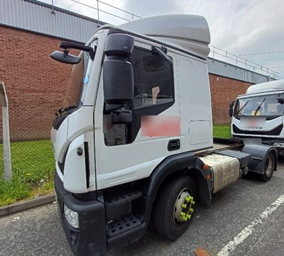 Lot 6 - 2016 Iveco Eurocargo 120E25P S-A 4x2 Urban Tractor Unit Euro 6b