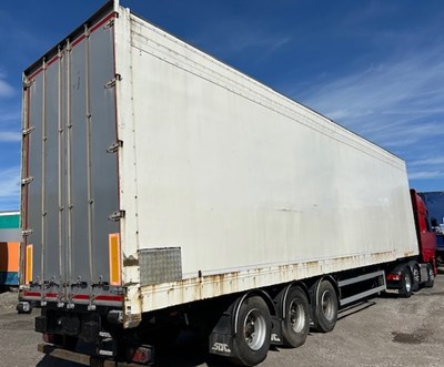 Lot 28 - 2011 SDC High Top Trailer