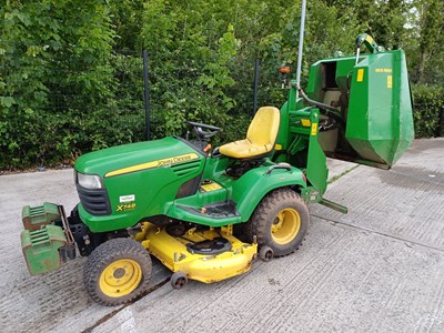 Lot 40 - John Deere x748 ultimate 4x4 ride on mower with the edge cutting deck and mcs 580h grass collector