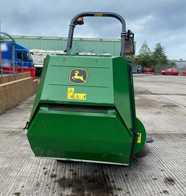 Lot 33 - John Deere 1026 r ride on mower with auto connect 54d cutting deck and mcs580h grass collector