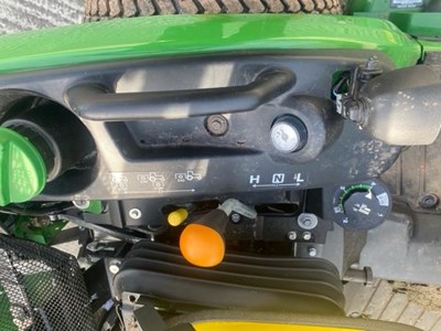 Lot 33 - John Deere 1026 r ride on mower with auto connect 54d cutting deck and mcs580h grass collector