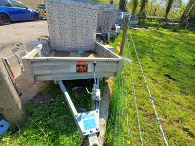 Lot 58 - Pike 750kg Single Axle Traffic Light Trailer