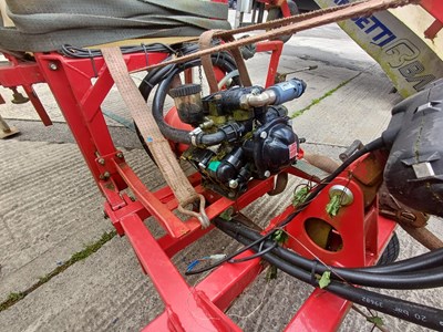 Lot 38 - Gambetti Barre Golf Sprayer