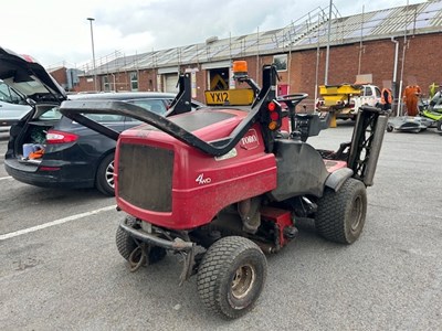 Lot 27 - 2012 Toro LT3340 Sit on Mower 4WD