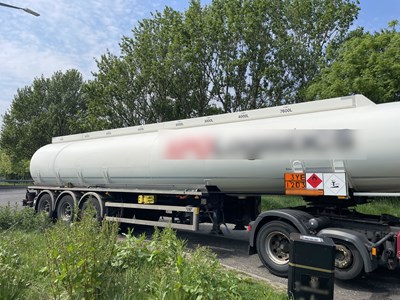 Lot 3 - 2016 LAG Petrol Tanker