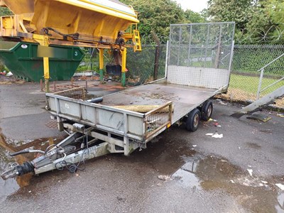 Lot 19 - Ifor Williams 2000KG twin axle beaver tail trailer