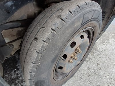 Lot 73 - 2017 (67 Plate) Vauxhall vivaro panel van euro 6