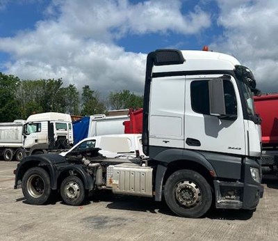 Lot 21 - 2017 (66 Plate) Mercedes Actros 2443 6x2 Tractor Unit Euro 6 NON RUNNER