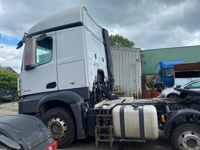 Lot 21 - 2017 (66 Plate) Mercedes Actros 2443 6x2 Tractor Unit Euro 6 NON RUNNER