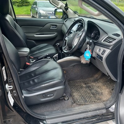 Lot 42 - 2017 (67 Plate) Mitsubishi L200 Warrior DI-D Euro 6b