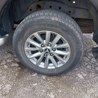 Lot 42 - 2017 (67 Plate) Mitsubishi L200 Warrior DI-D Euro 6b