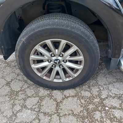 Lot 42 - 2017 (67 Plate) Mitsubishi L200 Warrior DI-D Euro 6b
