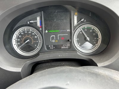 Lot 39 - 2017 (67 plate) DAF LF 230 FA Curtain-sided lorry Euro 6